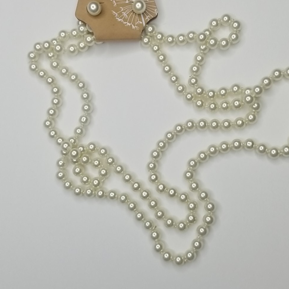 Pearl Necklace and Earrings Set - Picture 7 of 7